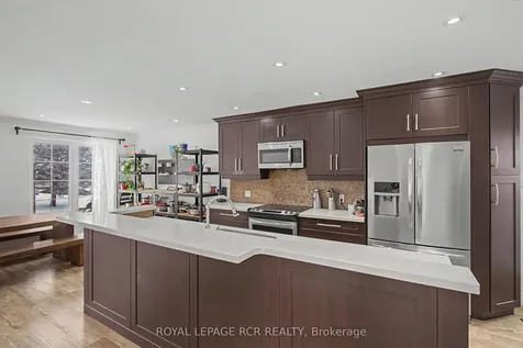 248 Talbot Crescent Newmarket ON L3Y 1A3