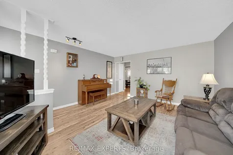 266 Britannia Avenue Bradford West Gwillimbury ON L3Z 1A7