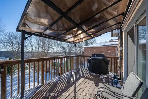 266 Britannia Avenue Bradford West Gwillimbury ON L3Z 1A7