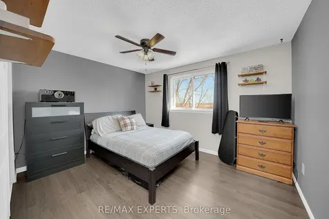 266 Britannia Avenue Bradford West Gwillimbury ON L3Z 1A7