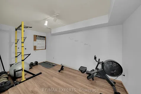 266 Britannia Avenue Bradford West Gwillimbury ON L3Z 1A7