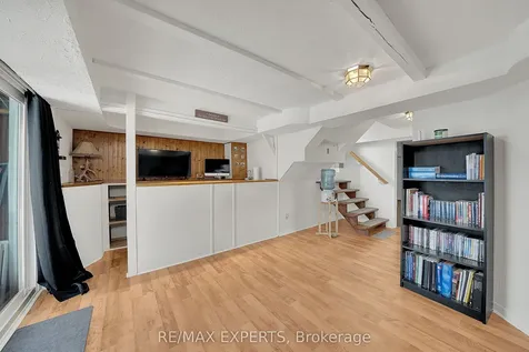 266 Britannia Avenue Bradford West Gwillimbury ON L3Z 1A7