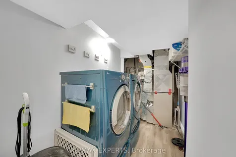 266 Britannia Avenue Bradford West Gwillimbury ON L3Z 1A7