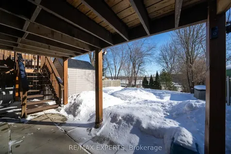 266 Britannia Avenue Bradford West Gwillimbury ON L3Z 1A7