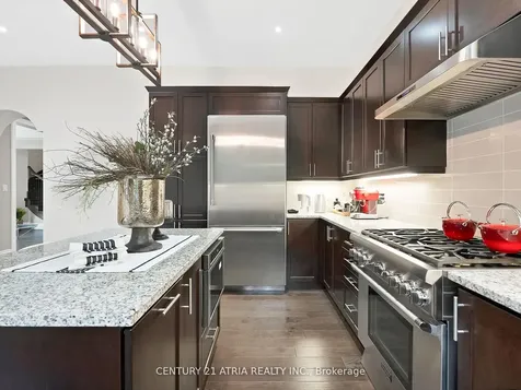 12 Macdonald Court Richmond Hill ON L4E 1E9