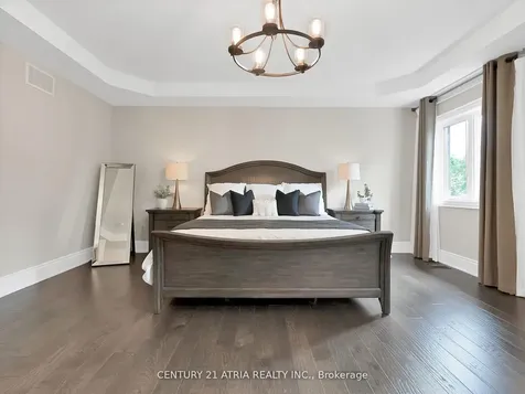 12 Macdonald Court Richmond Hill ON L4E 1E9