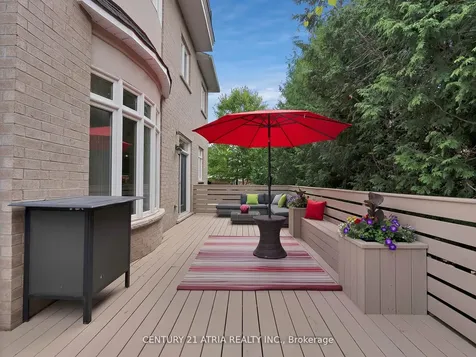 12 Macdonald Court Richmond Hill ON L4E 1E9