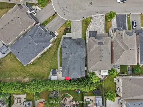 12 Macdonald Court Richmond Hill ON L4E 1E9