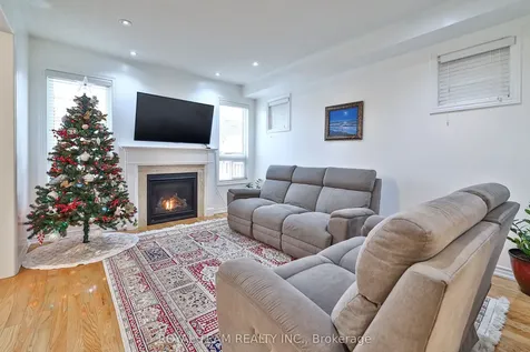 61 Lampkin Street Georgina ON L0E 1R0