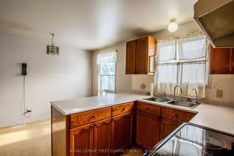 27 Royal Oak Drive Innisfil ON L0L 1L0
