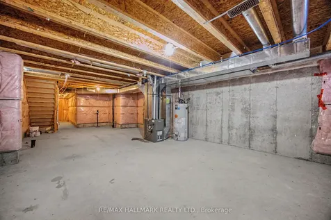 52 Acorn Lane Bradford West Gwillimbury ON L3Z 0H6