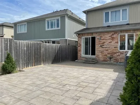 52 Acorn Lane Bradford West Gwillimbury ON L3Z 0H6