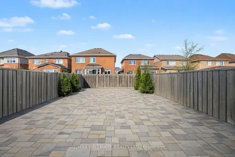 52 Acorn Lane Bradford West Gwillimbury ON L3Z 0H6