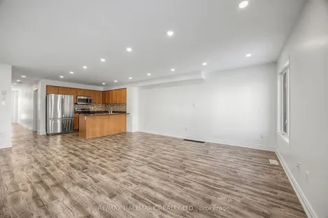 52 Acorn Lane Bradford West Gwillimbury ON L3Z 0H6