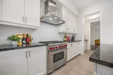 30 Enclave Court Vaughan ON L4H 4V9