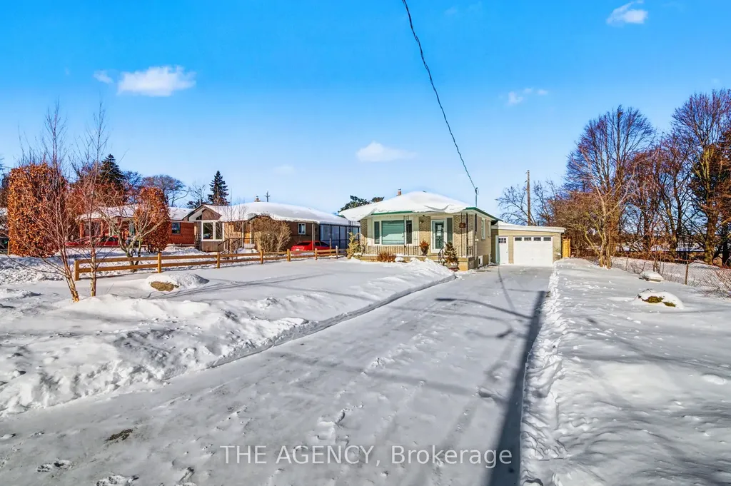 96 Meadowview Avenue Markham ON L3T 1K7