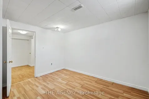 96 Meadowview Avenue Markham ON L3T 1K7
