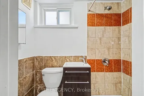 96 Meadowview Avenue Markham ON L3T 1K7