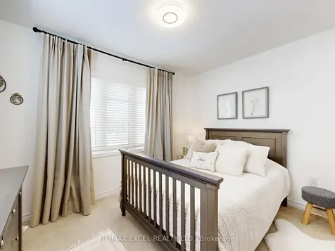 89 Hutt Crescent Aurora ON L4G 0T2