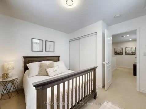 89 Hutt Crescent Aurora ON L4G 0T2