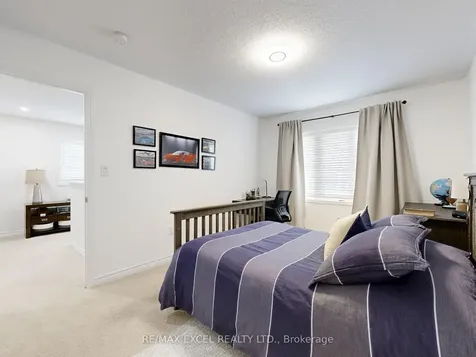 89 Hutt Crescent Aurora ON L4G 0T2