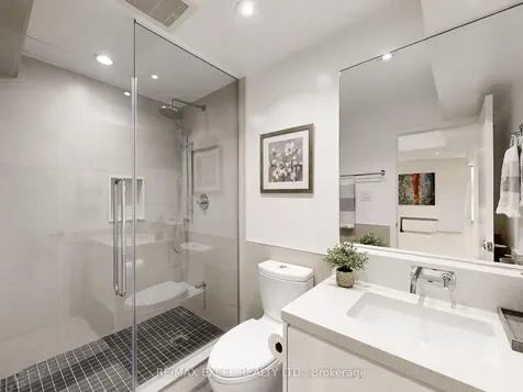 89 Hutt Crescent Aurora ON L4G 0T2