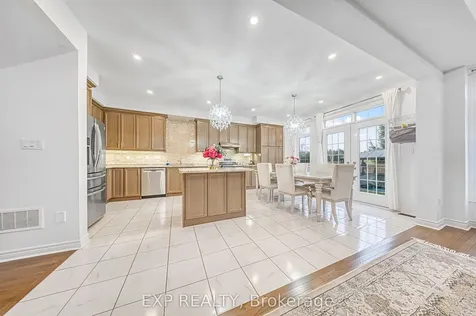 166 Inverness Way Bradford West Gwillimbury ON L3Z 2A6