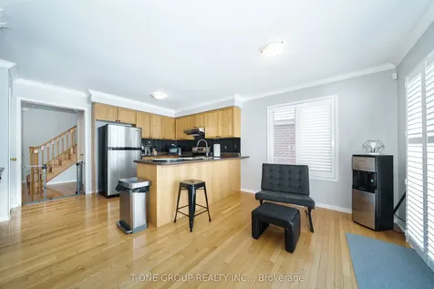 156 Mavrinac Boulevard Aurora ON L4G 0G6