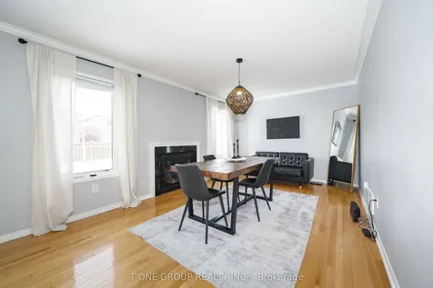 156 Mavrinac Boulevard Aurora ON L4G 0G6