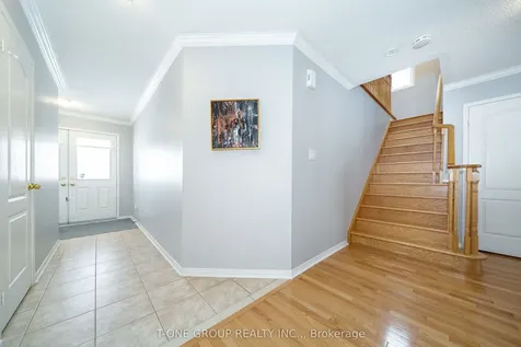 156 Mavrinac Boulevard Aurora ON L4G 0G6