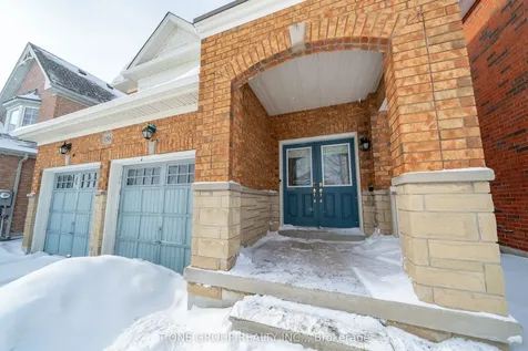 156 Mavrinac Boulevard Aurora ON L4G 0G6