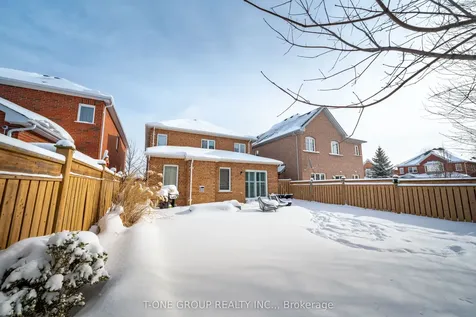 156 Mavrinac Boulevard Aurora ON L4G 0G6