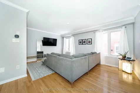 156 Mavrinac Boulevard Aurora ON L4G 0G6