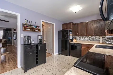 1 Burbank Circle Adjala-tosorontio ON L0M 1J0