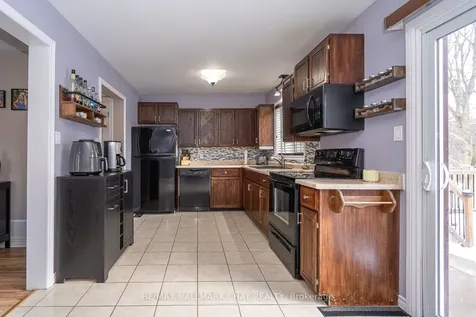 1 Burbank Circle Adjala-tosorontio ON L0M 1J0