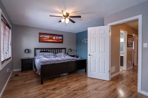 1 Burbank Circle Adjala-tosorontio ON L0M 1J0