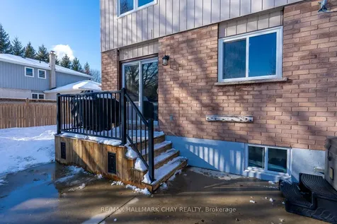 1 Burbank Circle Adjala-tosorontio ON L0M 1J0