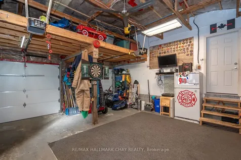 1 Burbank Circle Adjala-tosorontio ON L0M 1J0