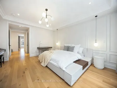 34 Meteorite Street Richmond Hill ON L4C 4L9