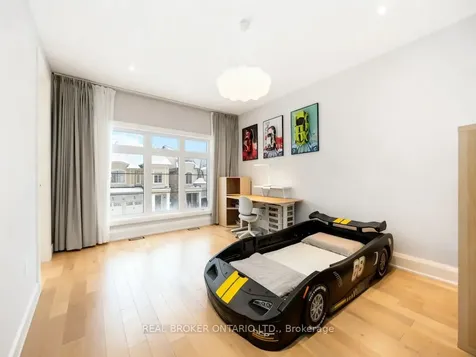 34 Meteorite Street Richmond Hill ON L4C 4L9