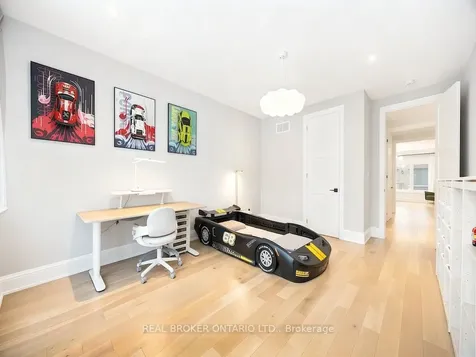 34 Meteorite Street Richmond Hill ON L4C 4L9