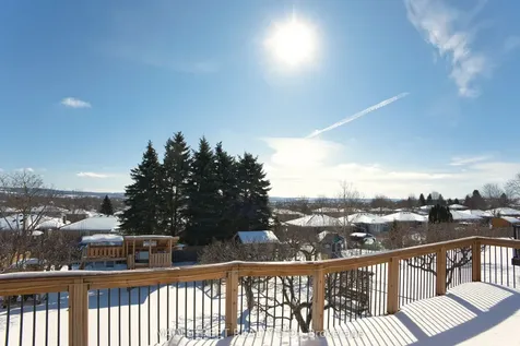 22 Royal Court Bradford West Gwillimbury ON L3Z 2P4