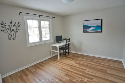 22 Royal Court Bradford West Gwillimbury ON L3Z 2P4