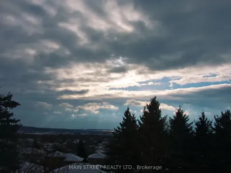 22 Royal Court Bradford West Gwillimbury ON L3Z 2P4