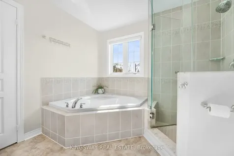 61 Milligan Street Bradford West Gwillimbury ON L3Z 0A4