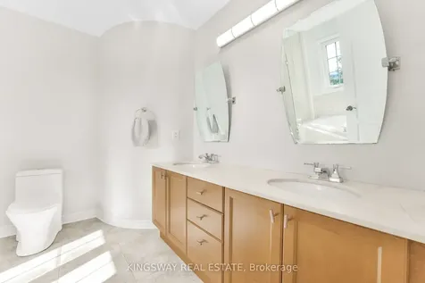 61 Milligan Street Bradford West Gwillimbury ON L3Z 0A4