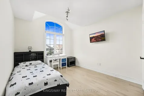 61 Milligan Street Bradford West Gwillimbury ON L3Z 0A4