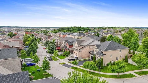 61 Milligan Street Bradford West Gwillimbury ON L3Z 0A4