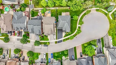 61 Milligan Street Bradford West Gwillimbury ON L3Z 0A4