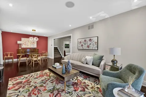 82 Fairway Drive Aurora ON L4G 2H4